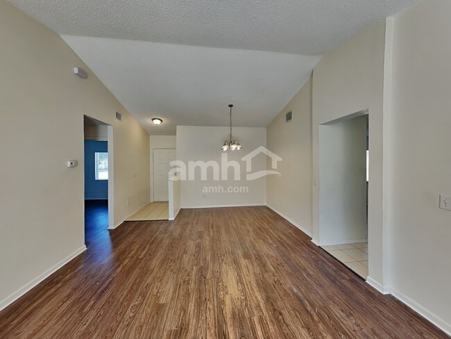 Photo - 1209 Blufield Ave