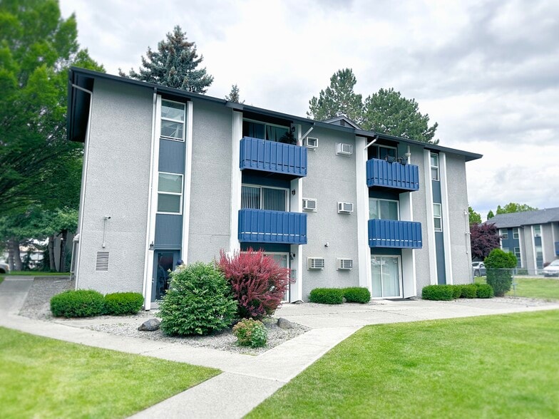 Riverton Terrace Exterior