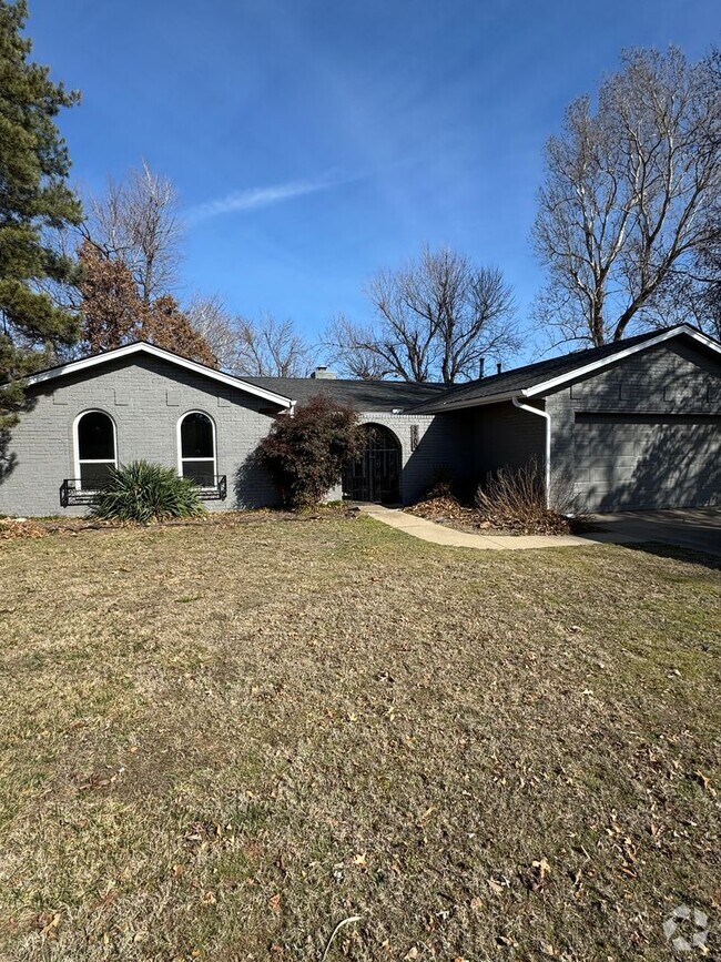 Building Photo - 3 bedroom 2 bath home in great neighborhood