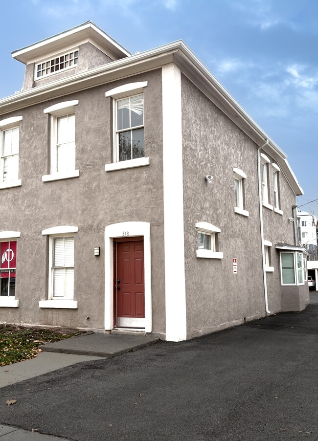 Building Photo - 6th Street, LLC Unit 3