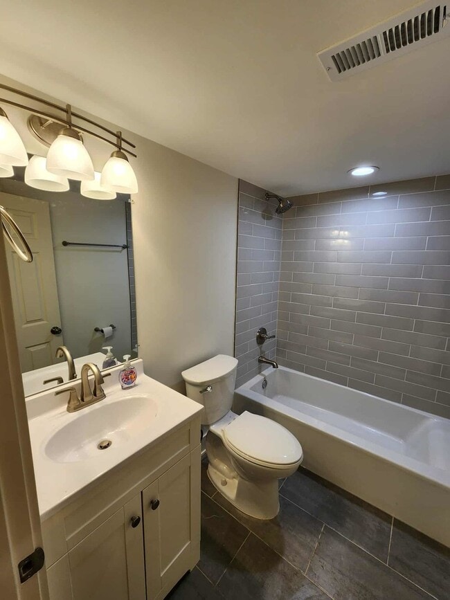 Photo - 6321 S Eberhart Ave Unit G