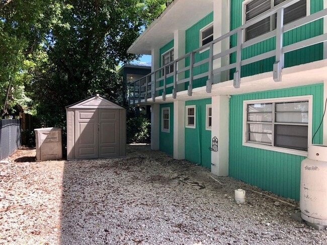 Photo - 661 Colson Dr Unit Upstairs