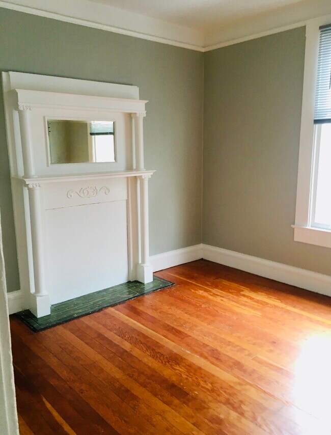 bedroom 2 or living room - 665 Minna St Unit 665