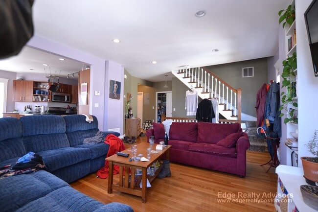 Photo - 46 Hobson St Unit 2