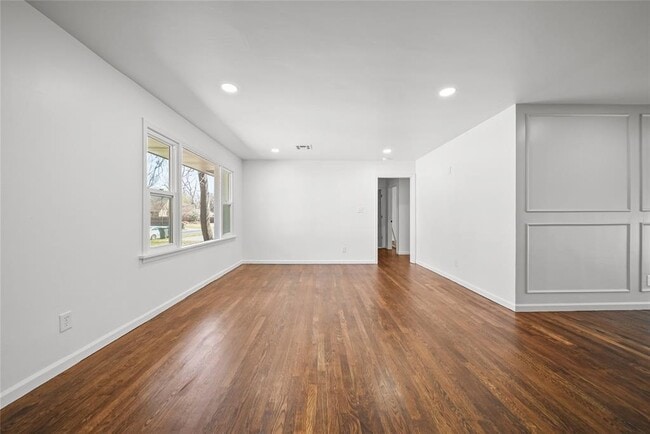 Photo - 1034 W Boyd St