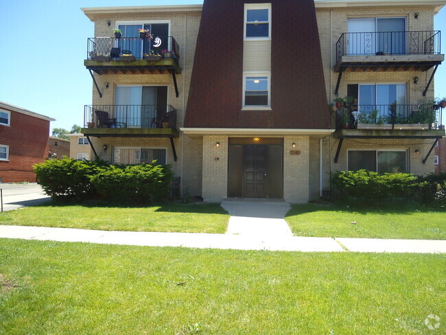 Building Photo - 7041 99th St Unit 1W Rental