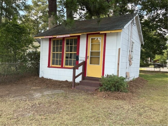 Photo - 120 W Elwood Ave