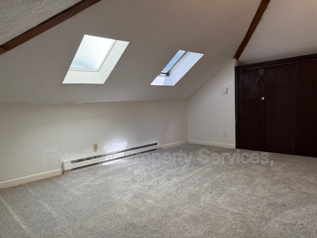 Photo - 229 W Allen St