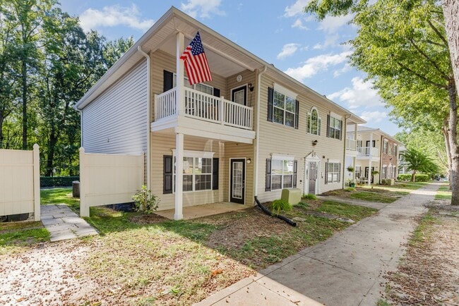 Building Photo - 2BR Condo in Cornelius