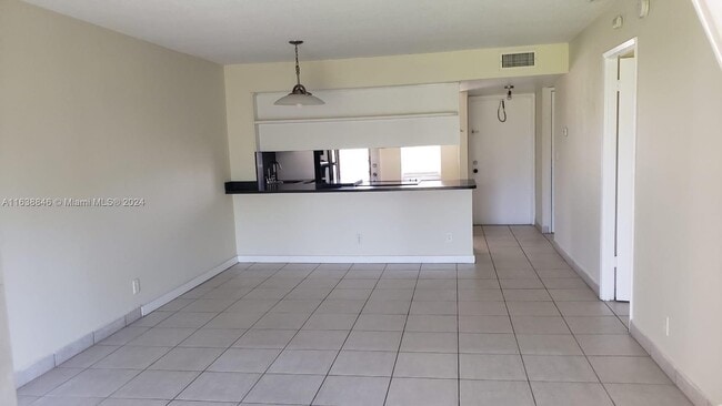 Photo - 950 Hillcrest Dr Unit #207
