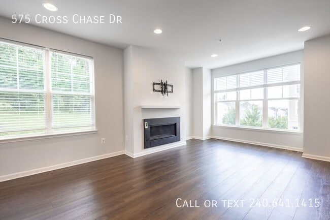 Photo - 575 Cross Chase Dr