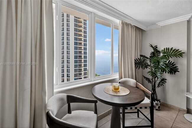 Photo - 19201 Collins Ave Unidad 1123