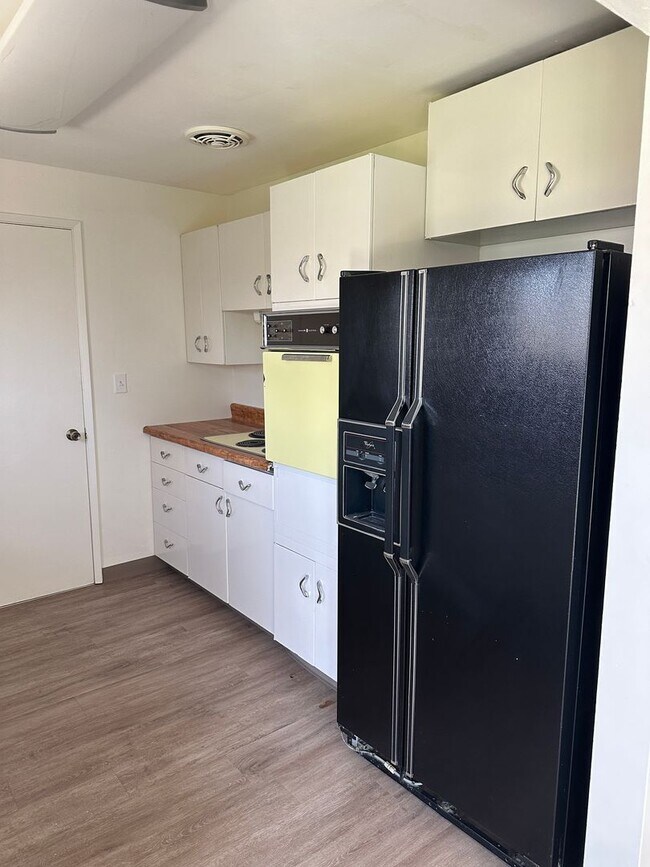 Photo - 3 Bedroom 1.5 Bathroom Home WSG Included!