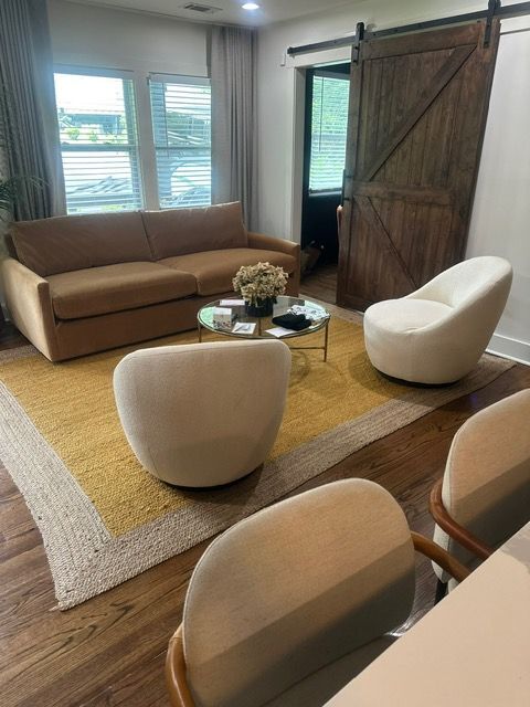 Photo - 2434 Rockcliff Rd SE