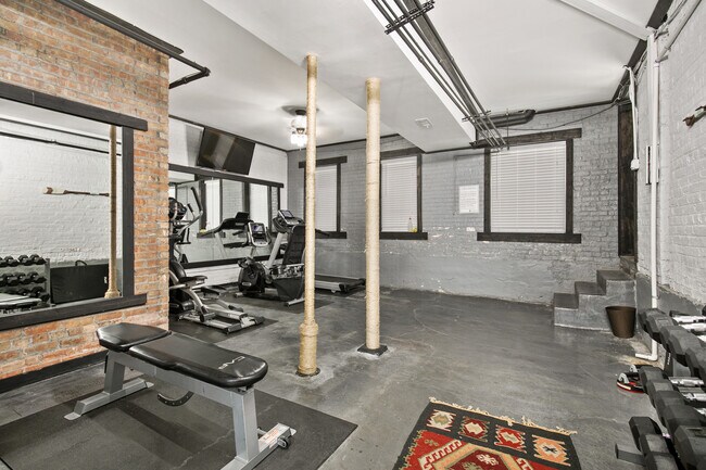 Photo - 6111 N Winthrop Ave Unit 3