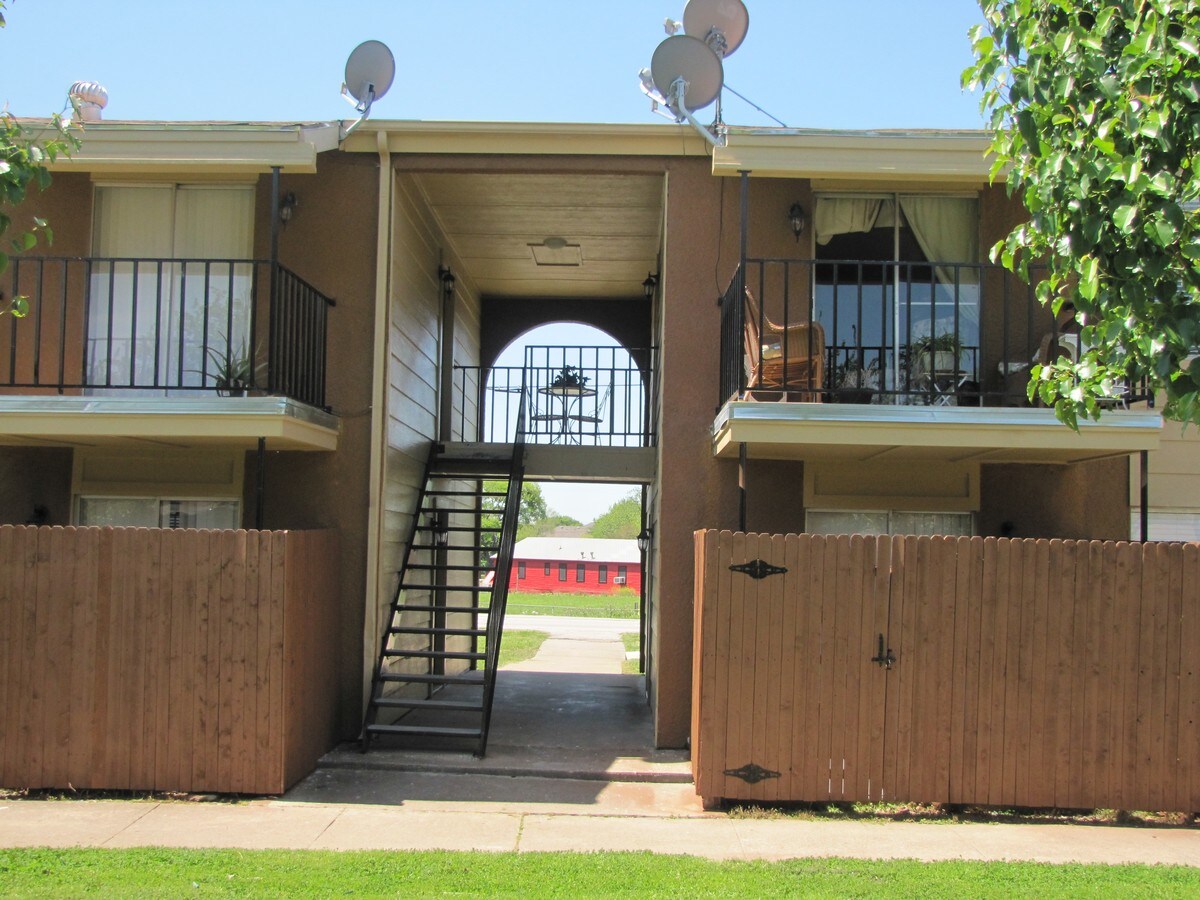Photo - Country Living Apartments
