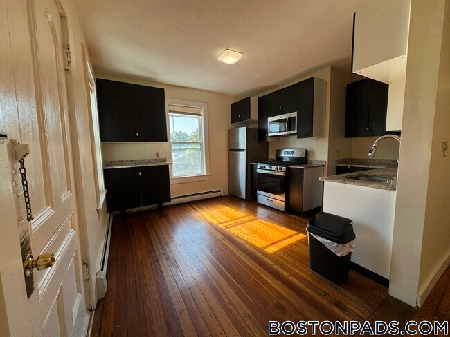 Photo - 66 Pleasant St Unidad 3