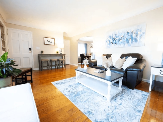 Photo - 3682 Glencairn Rd Unit 1st Floor