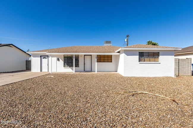 Photo - 1308 W 6th St