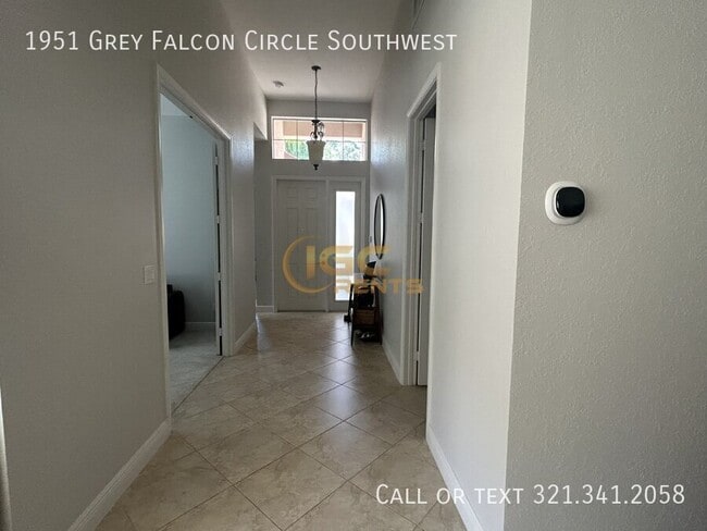 Photo - 1951 Grey Falcon Cir SW
