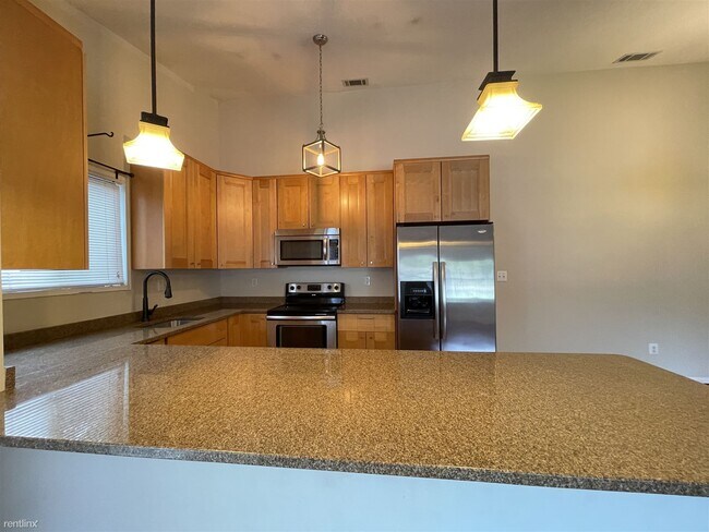 Photo - 2 br, 1 bath Condo - 135 Swiss Gap