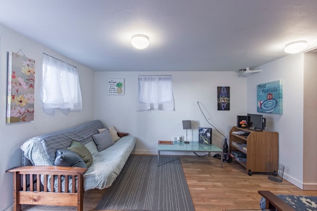 2401 Boylston Ave E Unit B
