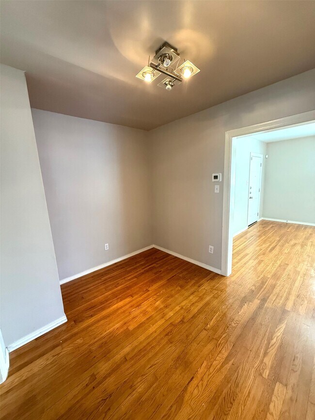 Photo - 1915 Binz St Unit 1