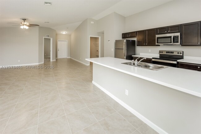 643 SW Sail Terrace