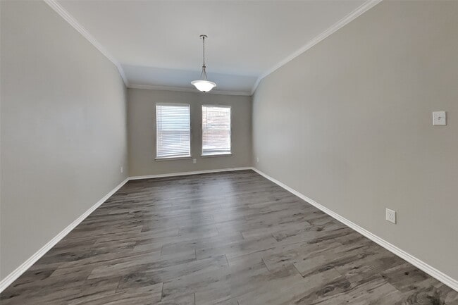 Building Photo - 26873 Manor Falls Dr