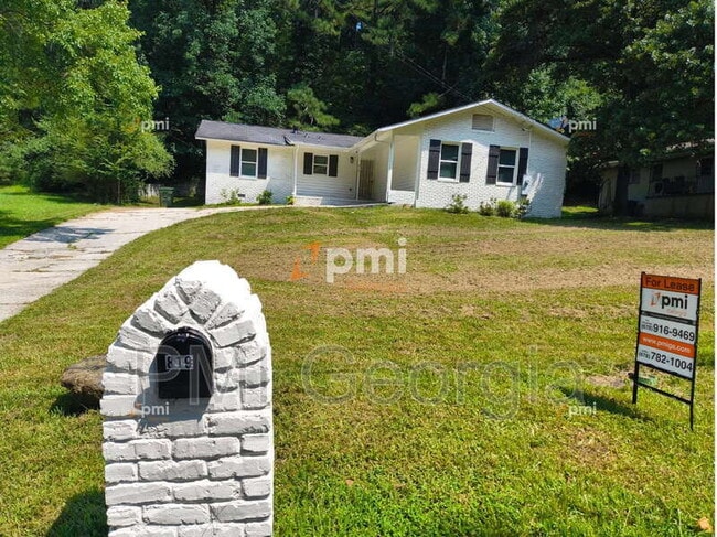 Building Photo - 819 Forrest Cir SE Rental