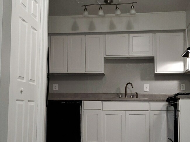 Photo - Dunwoody Exchange Apartments