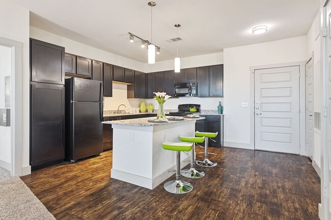 Photo - The Vance at Huebner Oaks