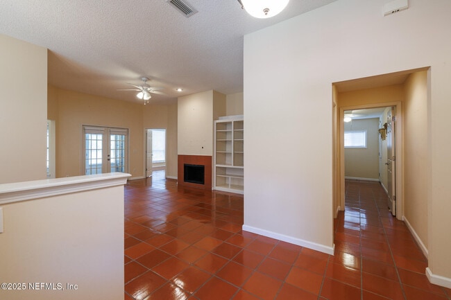 Photo - 1561 Stonebriar Rd