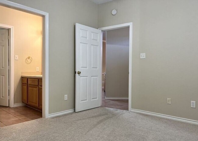 Photo - 215 Navarro Dr Unit 215 Navarro