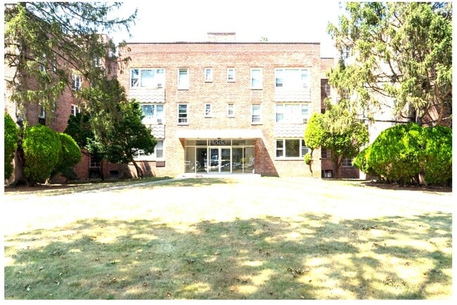 555 Front Street