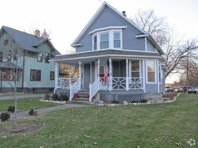 Building Photo - Historic 2 Story Close to Downtown and Campus Rental