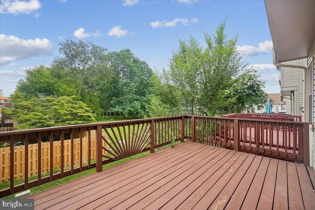 Photo - 104 Frazer Dr