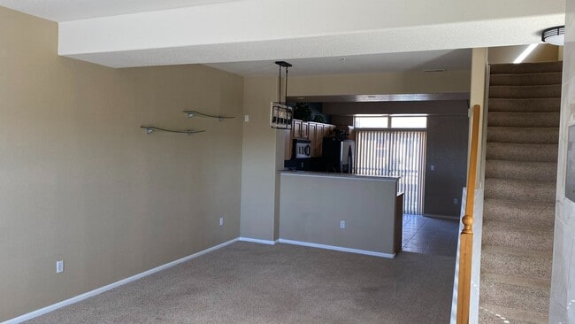 Photo - Large 2 Bedroom 2 Bath Townhome in Sterlin...
