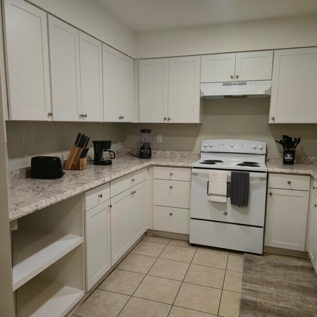 Photo - 348 Woodham Ct