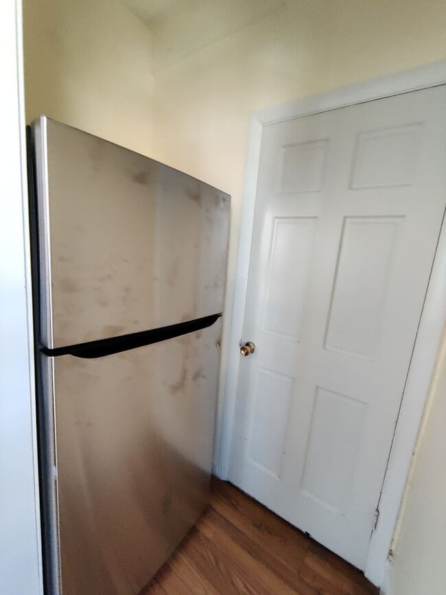 Desirable Brookline Location, Heat, Hot Wa... - Desirable Brookline Location, Heat, Hot Wa...