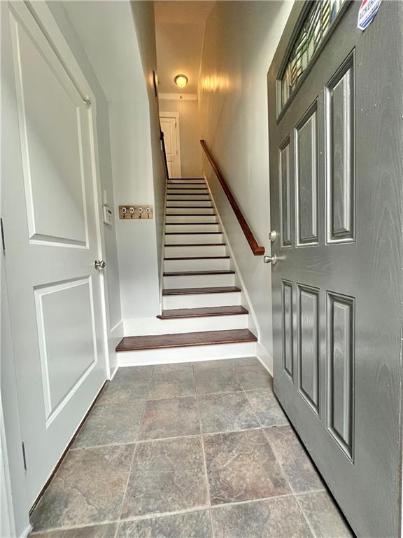 Photo - 221 Semel Cir NW