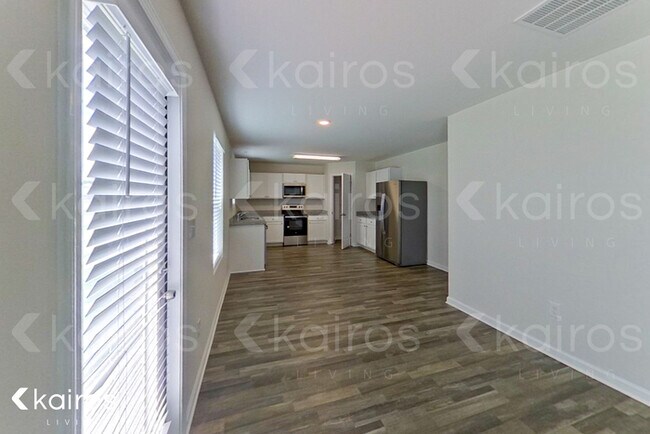 Photo - 834 VISTAMOUNT PATH