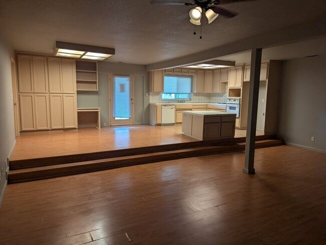 Photo - Bright & Inviting Home with Covered Patio, Gated Yard & Alley Access
