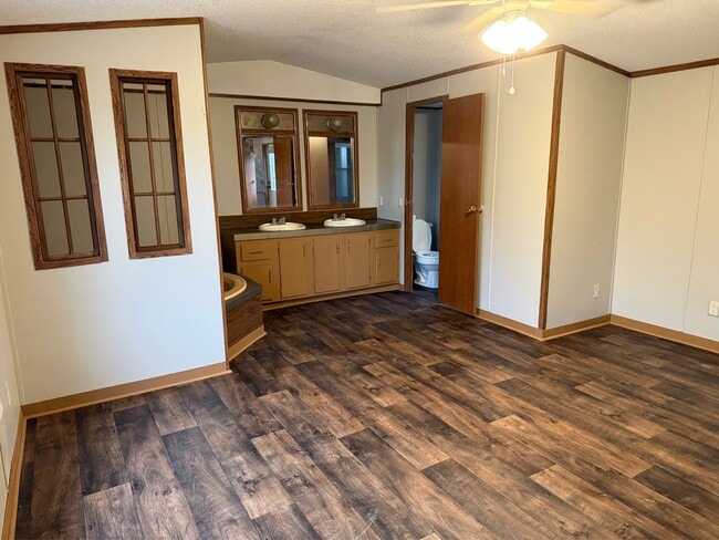 Photo - 5991 Friendship Rd