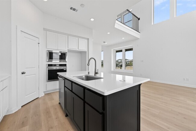 Photo - 16739 Lake Austin St