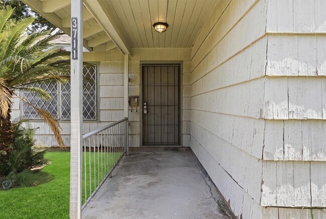 Photo - 3711 Cosby St