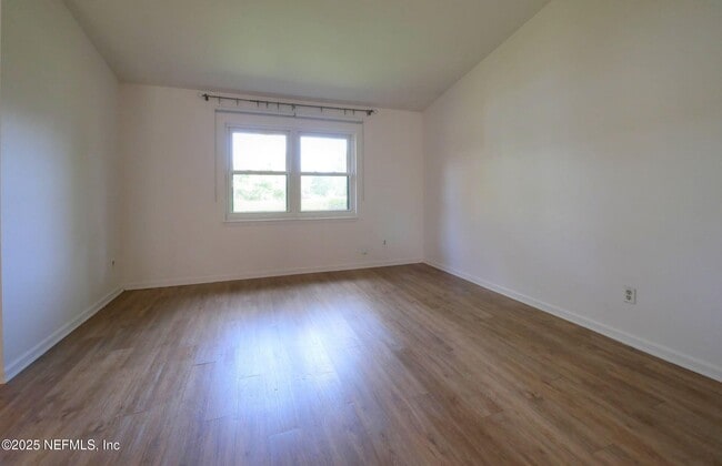 Photo - 231 Otterwood Ct