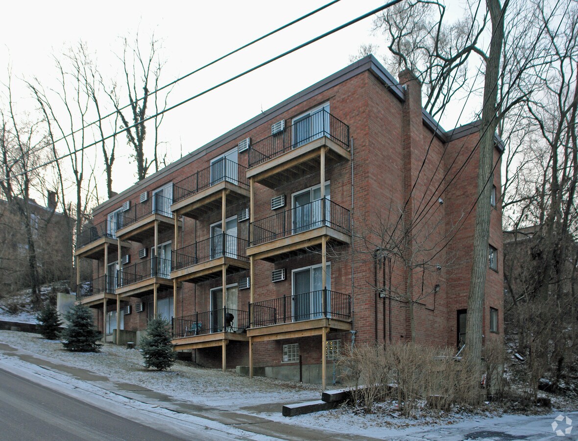 Photo - 137 Warner St Apartments
