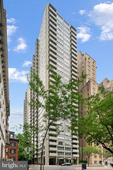 Building Photo - 224-30-230 W Rittenhouse Square Unit 514