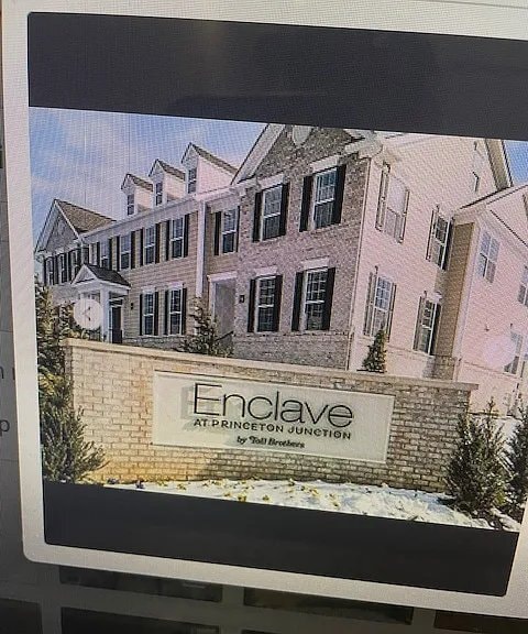 Building Photo - 18 Peacock Wy